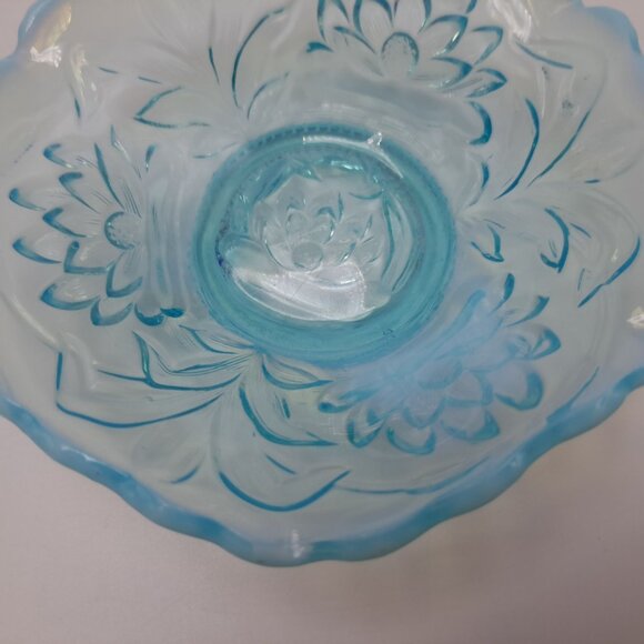 Fenton Opalescent Blue Glass Bowl Water Lily Cattails Ruffled Vintage 5 1/4" - Picture 9 of 13